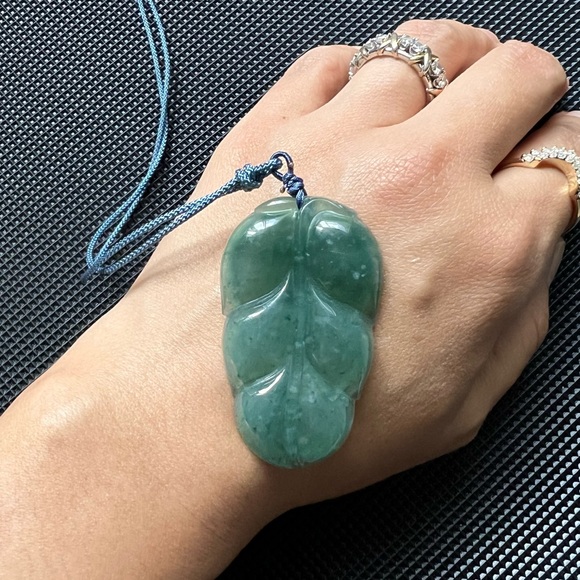 Jewelry - 💚💯AUTHENTIC Jade Leaf Pendant Necklace green